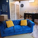 Hébergement de vacances Hour House - Esc'appart *