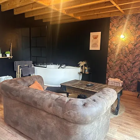 La Hour House - Esc'appart * Houyet