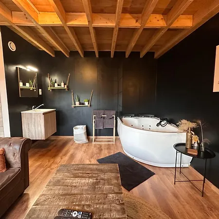 La Hour House - Esc'appart Vakantiehuis *